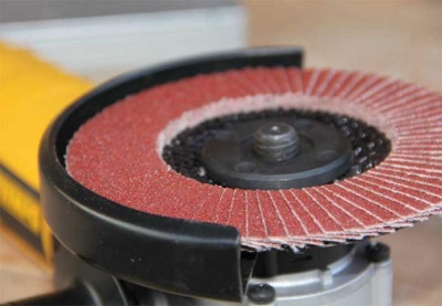 Круг лепестковый торцевой Ø180 P-120 Круг лепестковый торцевой Ø180 P-120